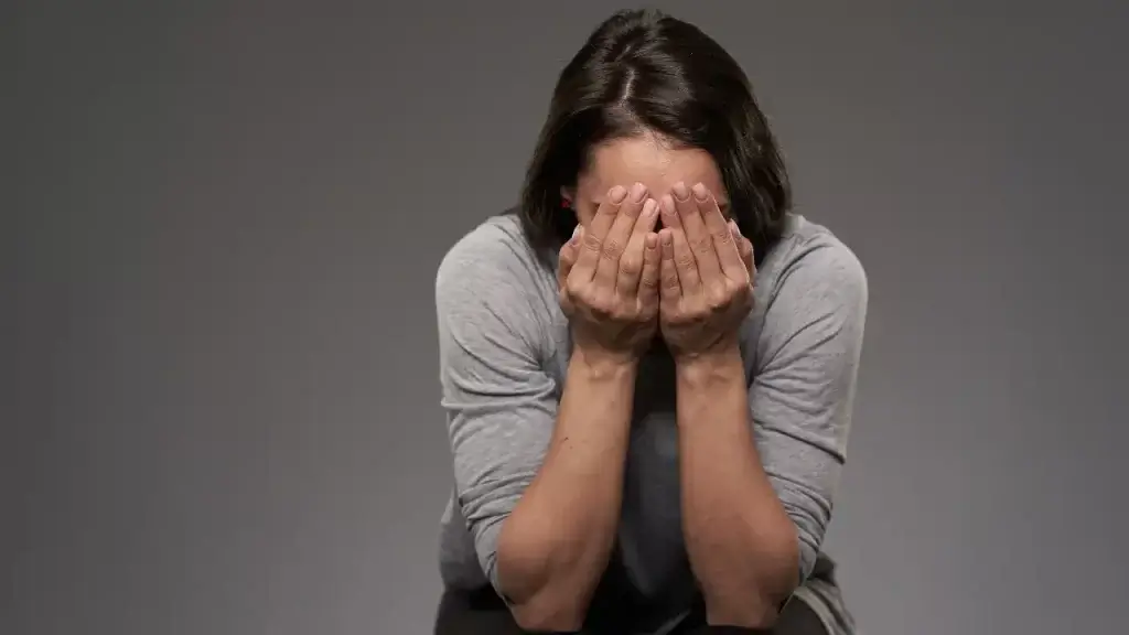 Você Está Sabotando Seu Relacionamento sem perceber? Muitas vezes, atitudes que parecem inofensivas podem minar a conexão emocional e afastar quem amamos.
